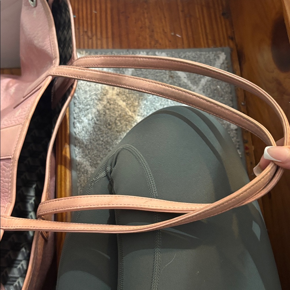 MCM Pink Tote Bag with Monogram Design - Picture 3 of 7